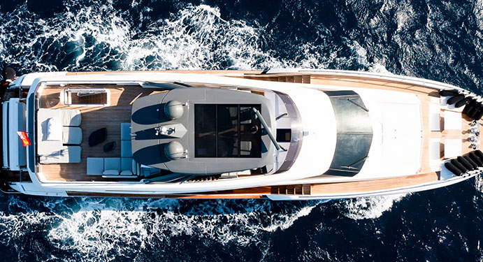 luxury yacht insurance